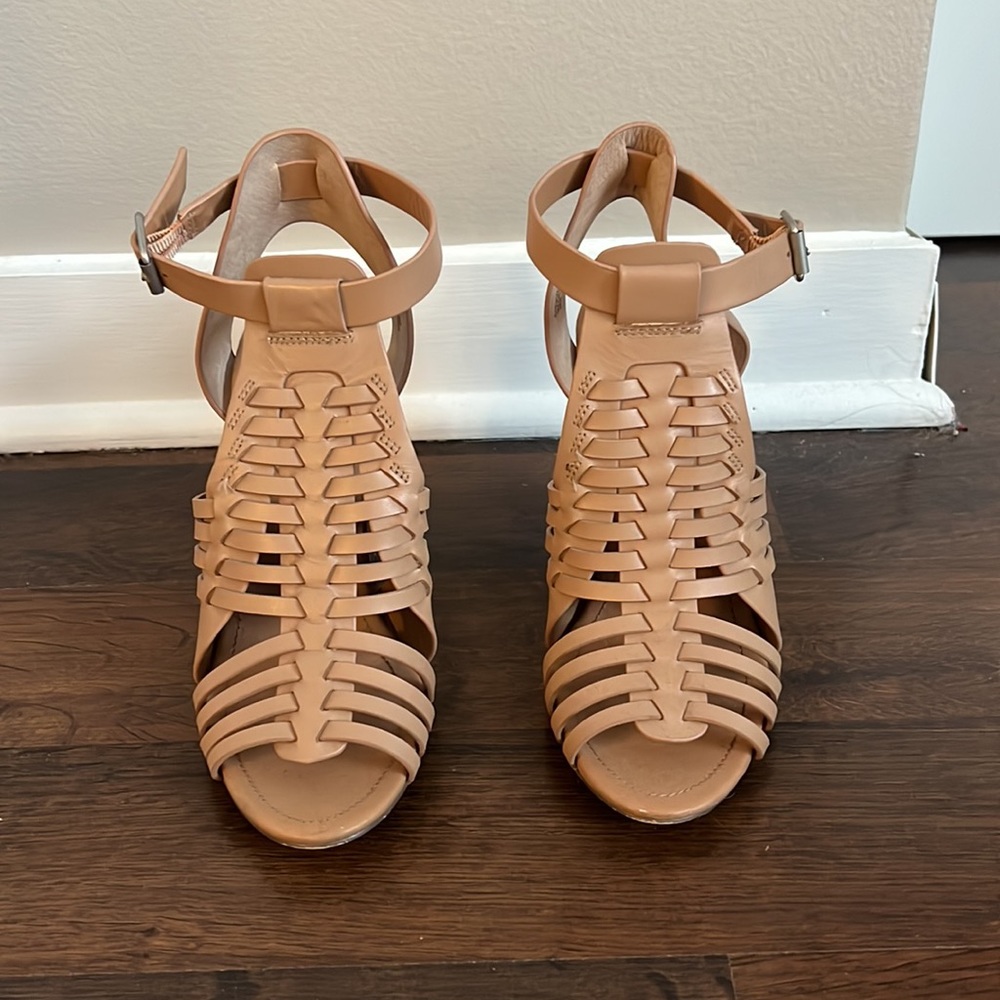 Steve Madden Sadaya Nude Heel - Picture 2 of 8